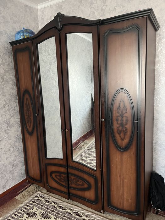 Спальный гарнитур, (шкаф с диваном)