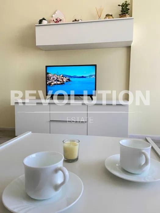 Дава се под наем Двустаен апартамент в Варна, Аспарухово - 50 кв.м за 650 € - Снимка #3