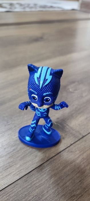 Фигурки из мультика "Герои в масках" б/у Оригинал