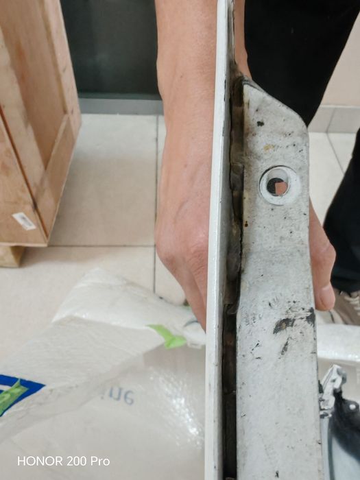 Хундай саната бампер после реставрации состояние хорошее  белого цвета