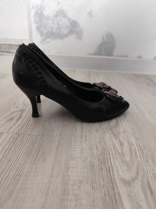 Женская обувь туфли