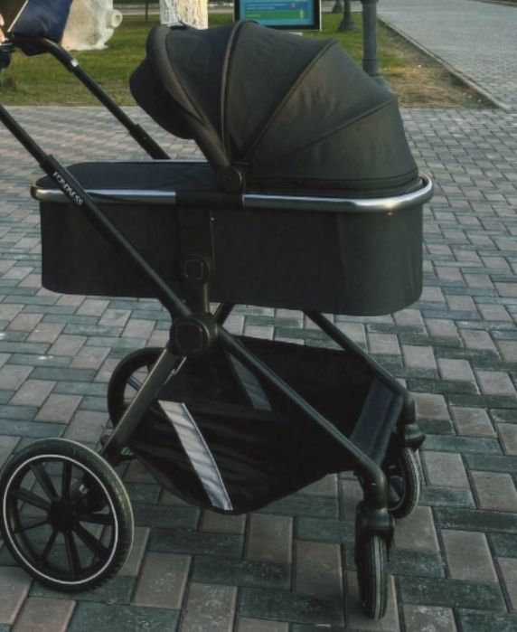Продам коляску 2в1