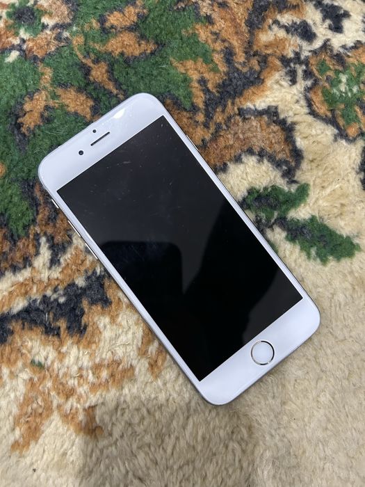 Продам айфон 6