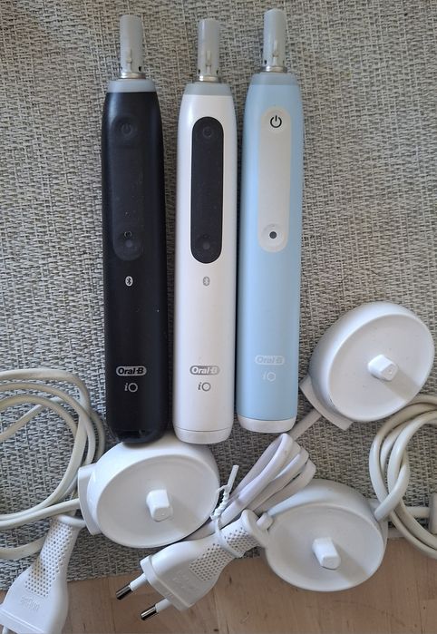 Periute de dinti Oral B, IO3, IO5