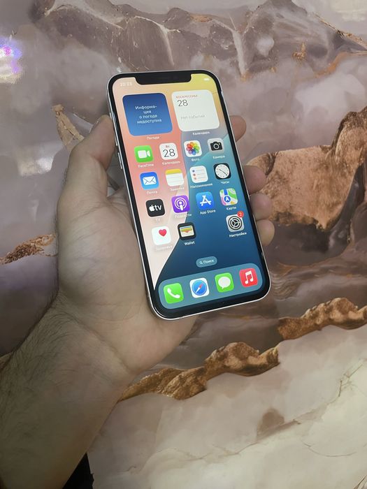 Продам телефон Айфон 12  128Gb