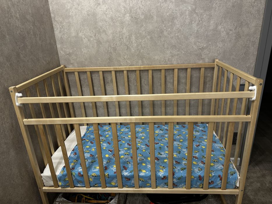 Детская кроватка