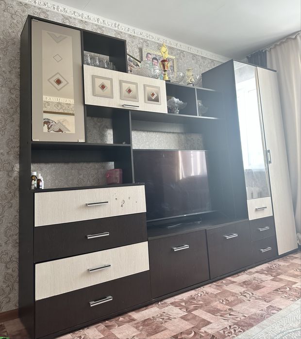 Шкаф для гостиной