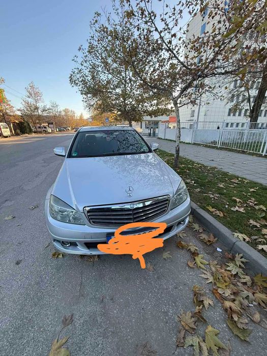 Мерцедес С320 2008 година