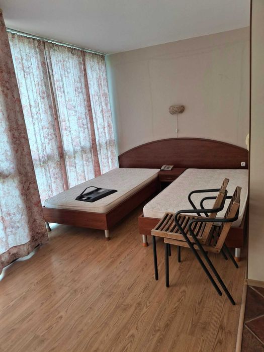 Предлагаме на Вашето внимание работещ семеен хотел в гр. Несебър