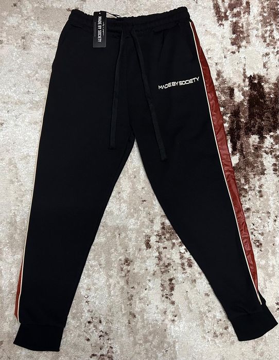 Vând compleu nou de bărbați Made by Society