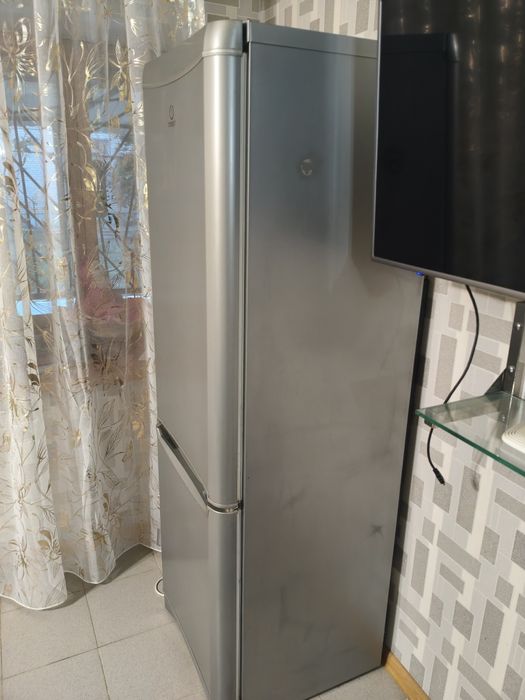 Холодильник Indesit no frost