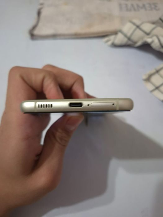 Продаю samsung S21 fe