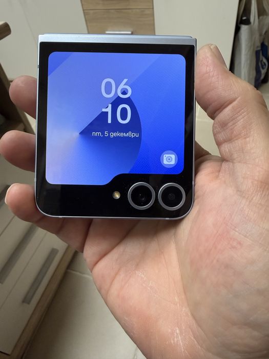 Samsung Galaxy Z Flip 6 12/256gb- отличен