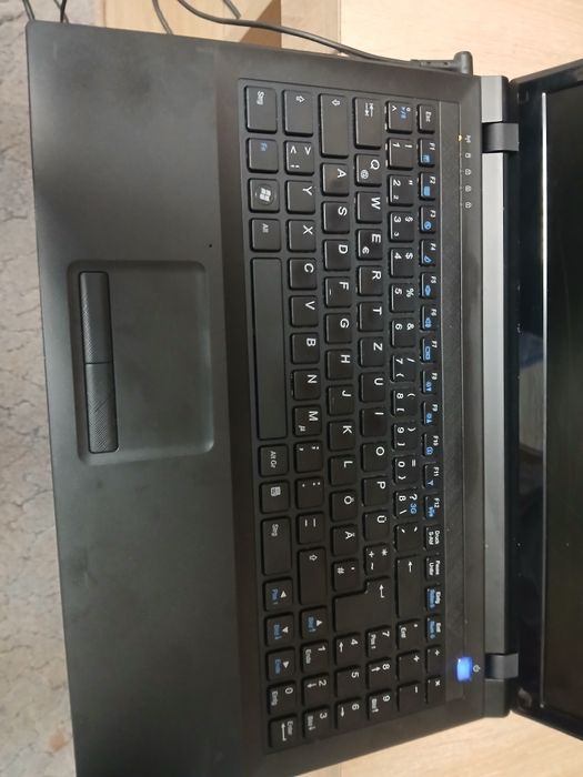 Vand leptop pentru piese