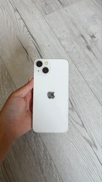 Iphone 13 в белом цвете