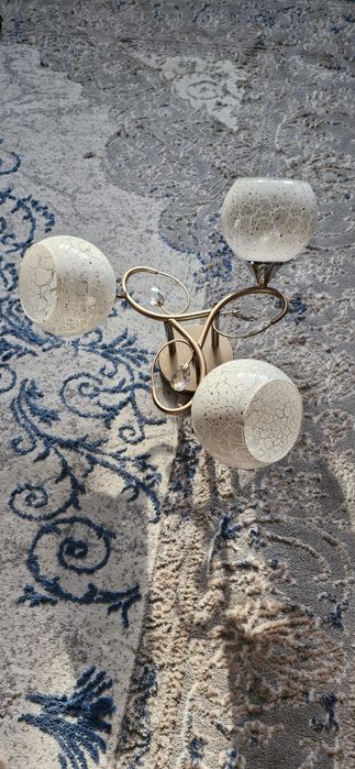 Продам люстру 3х рожковую