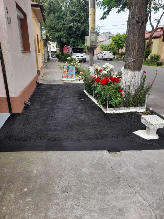 Casă mică renovată, în centrul orașului -ideal locuință sau birou