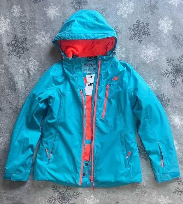 Чисто ново дамско ски яке