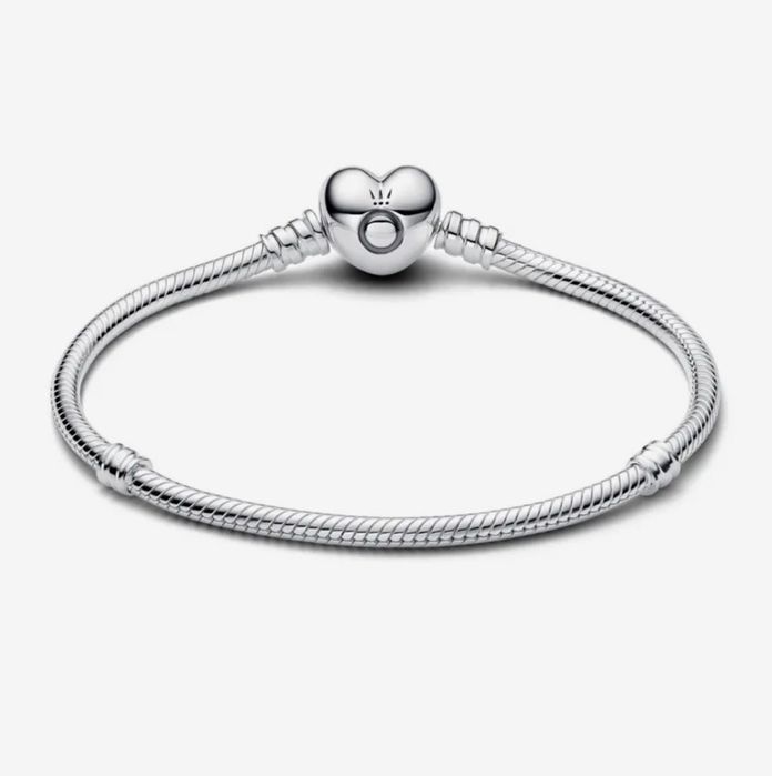 Продам браслет Pandora.