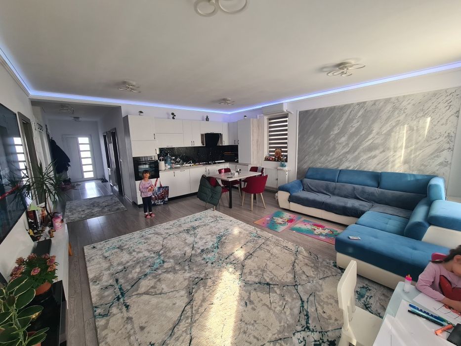 Vand casa parter sau 1/2 duplex in Chisoda complet utilata si mobilata