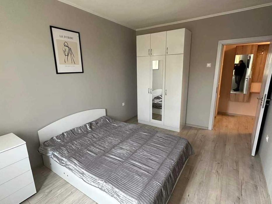 Дава се под наем Тристаен апартамент в Добрич, ЖП Гара - 80 кв.м за 306 € - Снимка #8