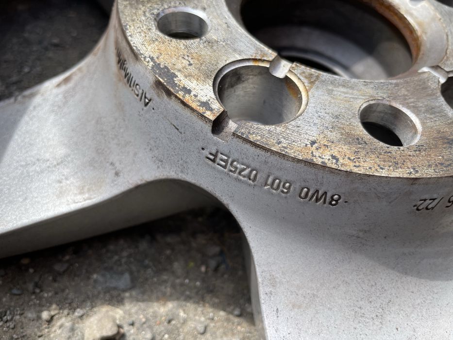 Оригинални Джанти от Ауди 7J 16H ET35 205/60/16 Michelin DOT 22