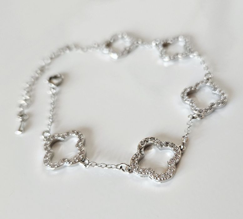 Гривни Van Cleef & Arpels Alhambra