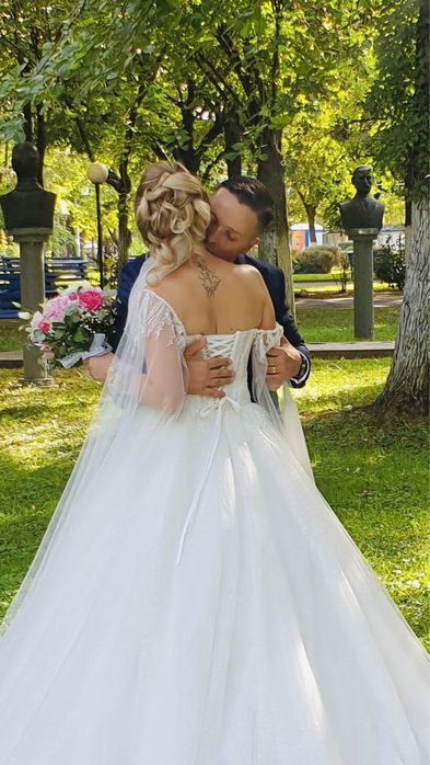 Rochie mireasa - tip printesa / A line