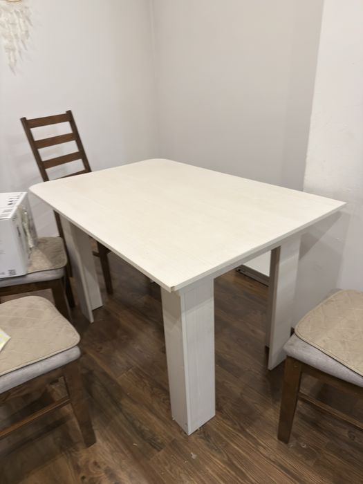 Продается стол кухонный