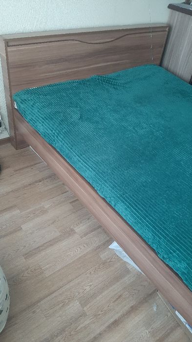 Кровать двуспальная