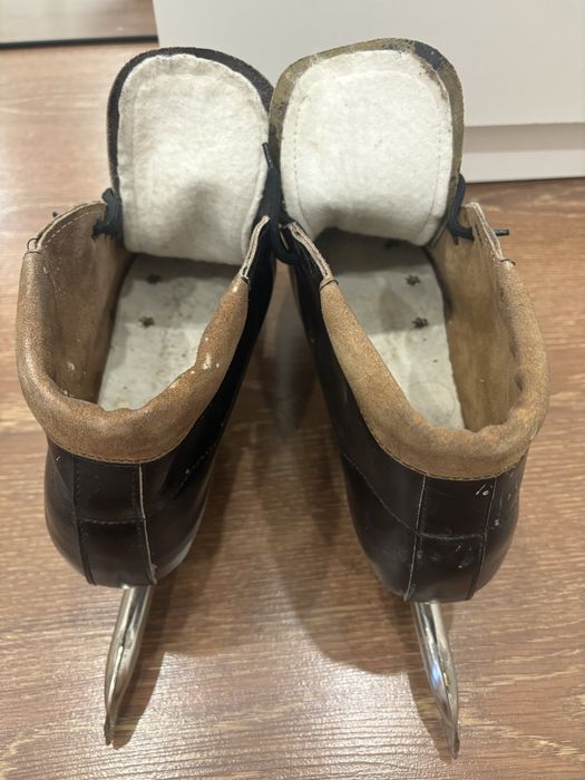 Срочно продам коньки мужские