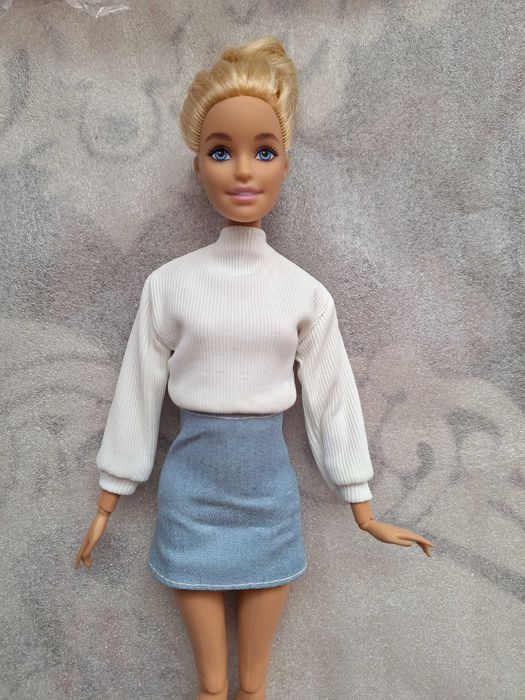 Дрехи и аксесоари за кукли Барби