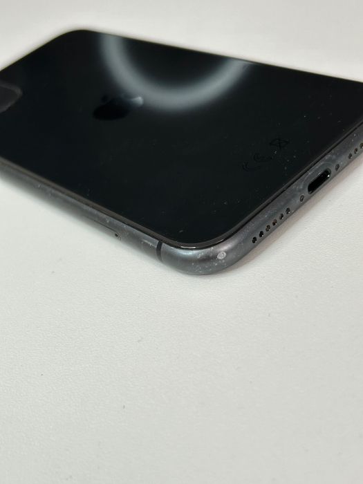 Iphone 11 - (64GB) - Отлична работа