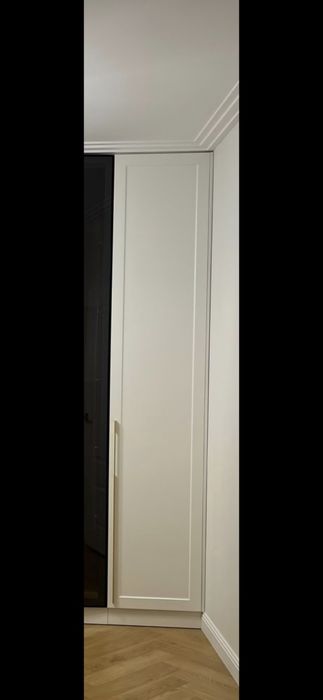 Продам  шкаф пенал