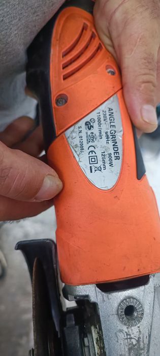 Ъглошлайф шлайф 900 вата