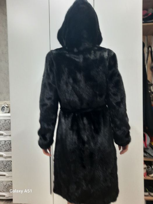 Продам норковую шубу