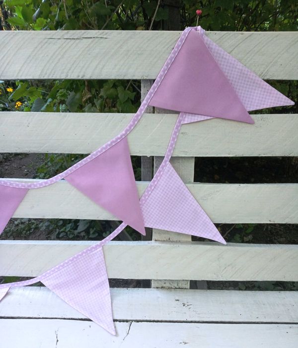 Гирлянда "Флажки" в детскую для девочки.