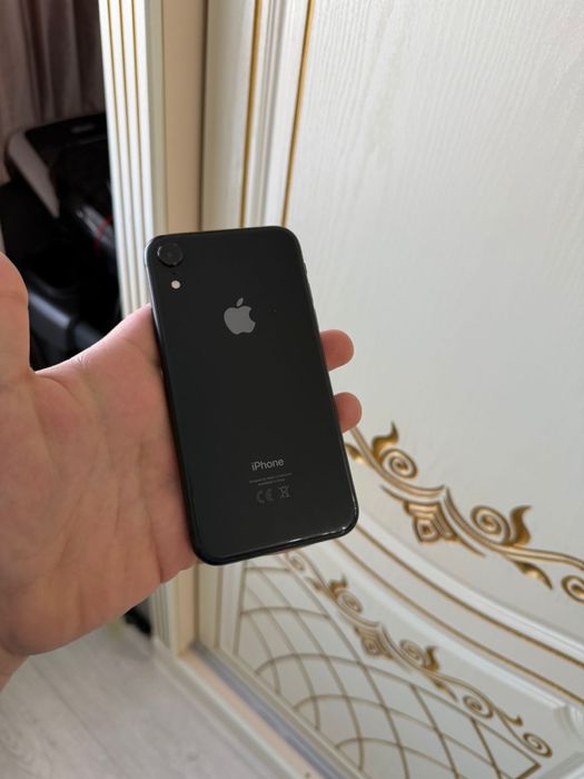 Продам телефон Iphone XR 128