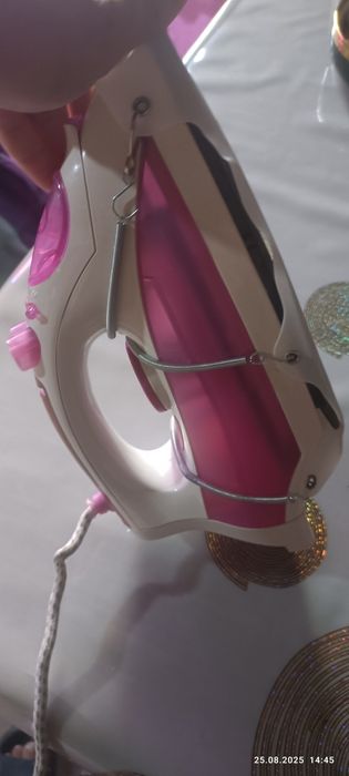 Продам утюг ,в рабочем состоянии