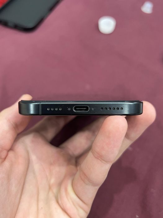 iPhone 16 Pro Max 256 GB, Black Titanium.