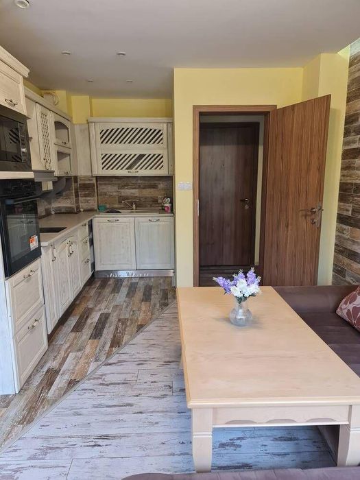 Дава се под наем Тристаен апартамент в Пловдив, Южен - 82 кв.м за 459 € - Снимка #2