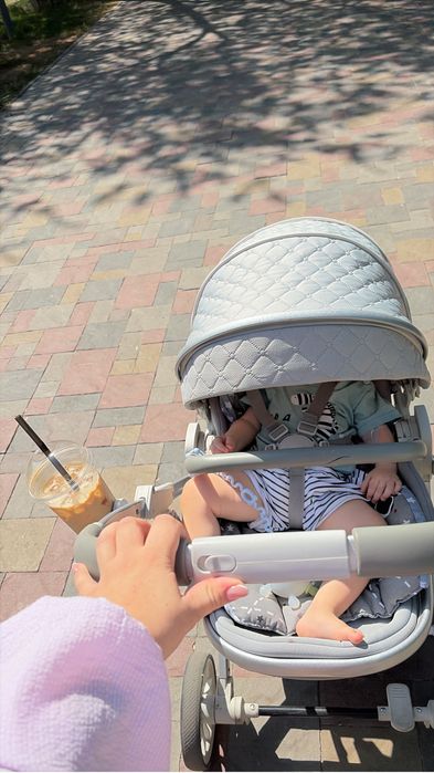 Продам прогулочную коляску