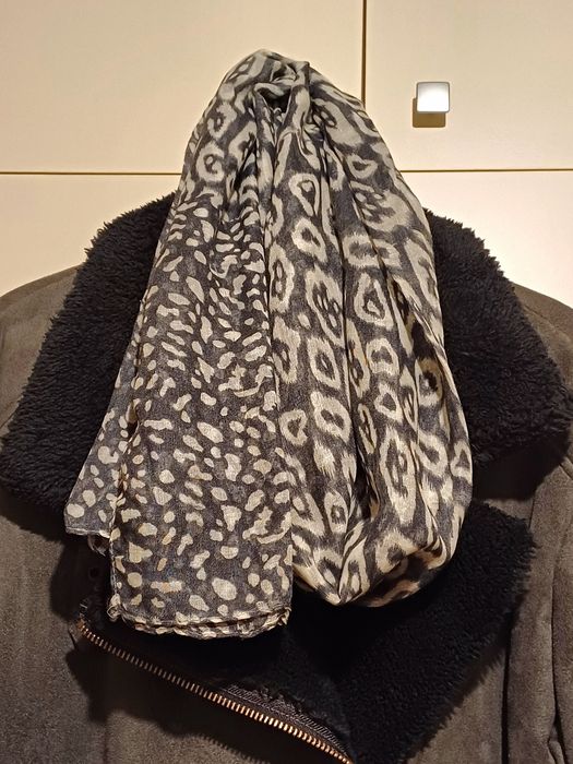 Яке и кожухчета +подарък шал