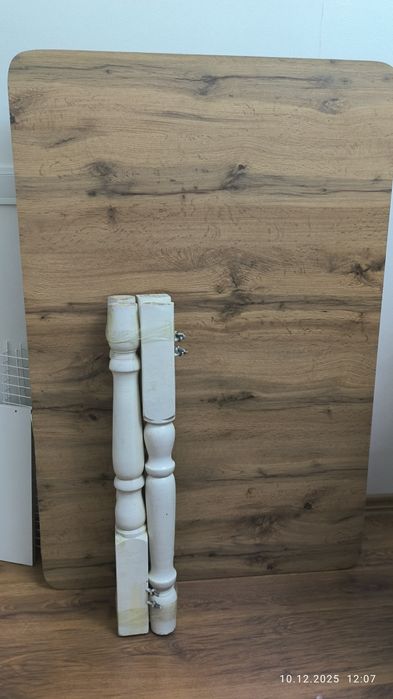 Срочно продам обеденный стол