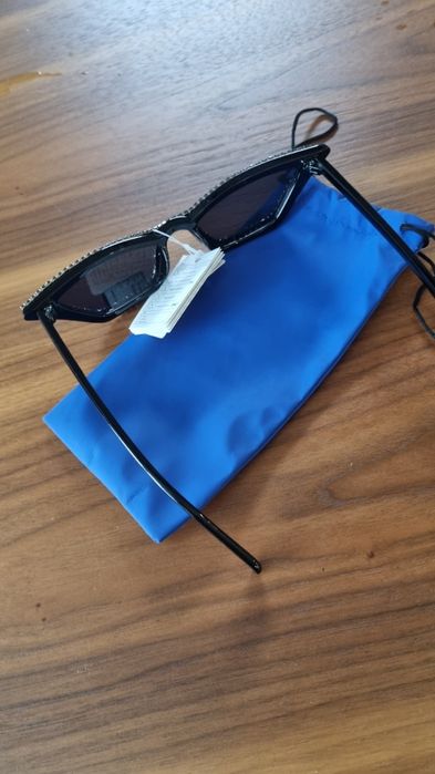 Нови слънчеви очила с камъни