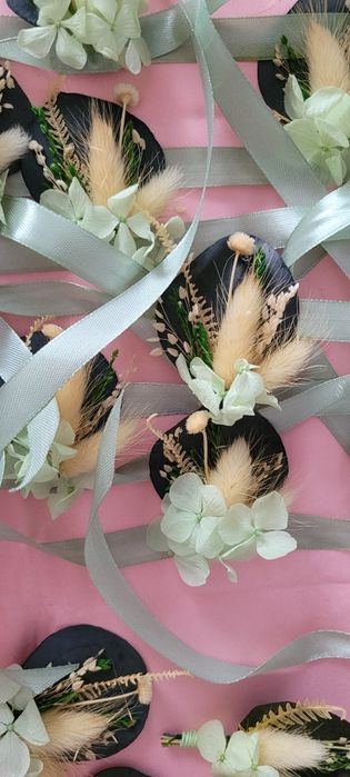 8 Cocarde din flori criogenate și uscate