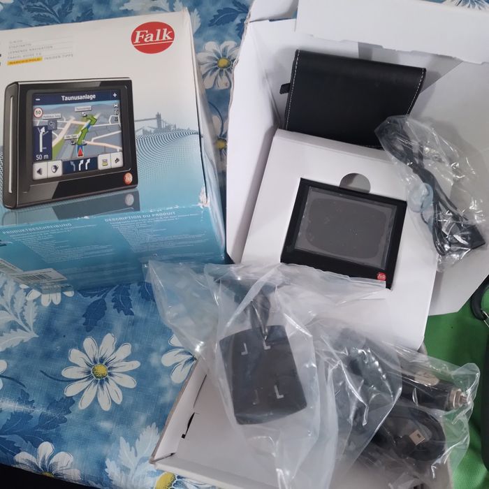 Lot GPS portabile si auto