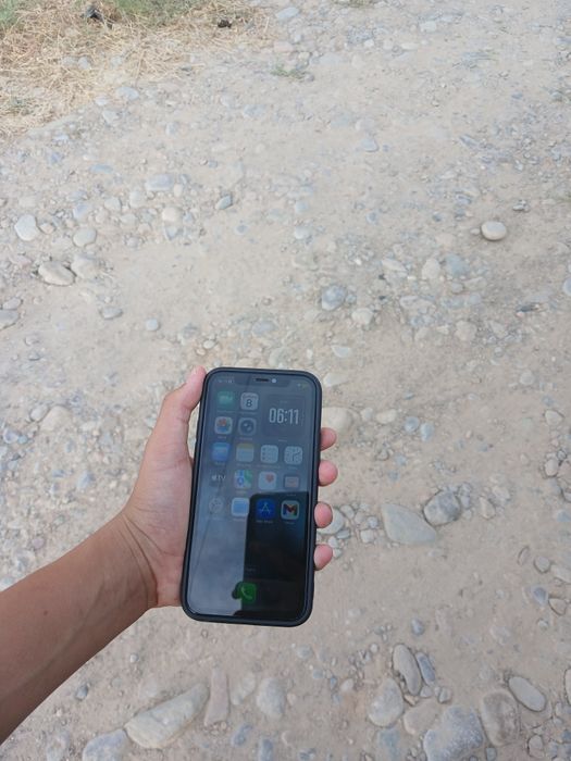 Iphone 11 pro Aybi rasmda