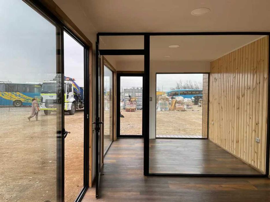 Container de birou modular de 24 m²