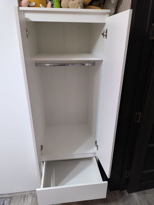 Шкаф для одежды.